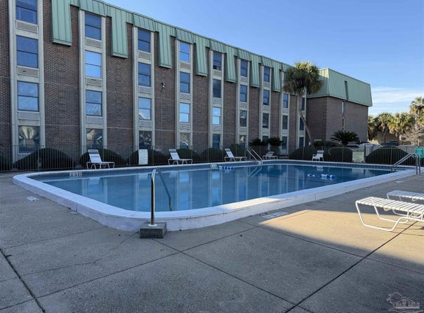 224 E Garden St, Pensacola, FL 32502