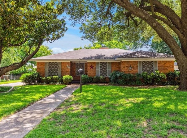 2810 Glenwood Lane, Denton, TX 76209