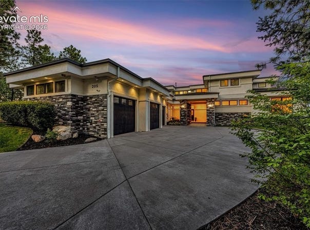 205 Cobblestone Way, Monument, CO 80132