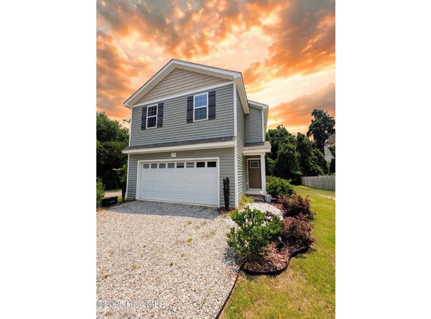 353 N Stephens St, Southern Pines, NC 28387