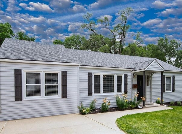 5625 Barton Lane, Shawnee, KS 66203