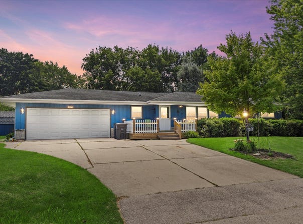7013 W Armour Ave, Greenfield, WI 53220
