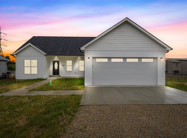 32 Rivermines Street, Park Hills, MO 63601