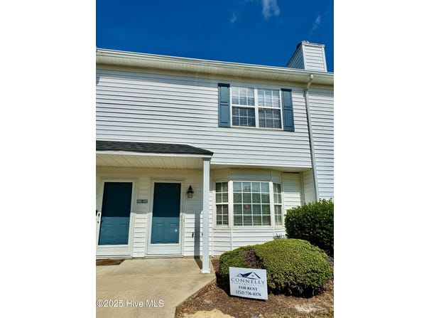 3930 Sterling Pointe Drive, Winterville, NC 28590