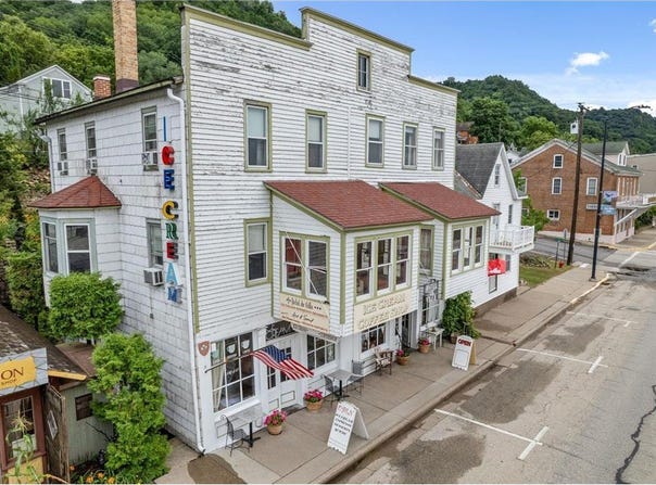 305 N Main Street, Alma, WI 54610