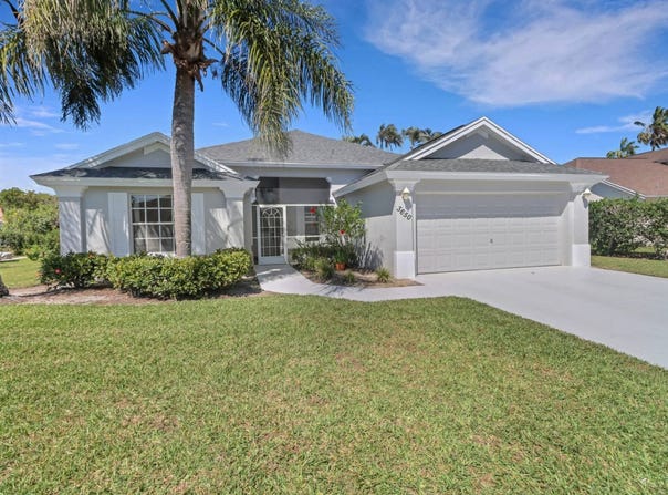 3650 Sunland Ln, Estero, FL 33928
