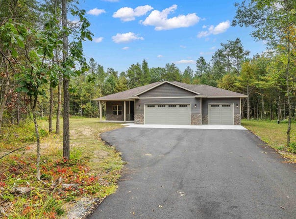 1403 SKYLINE DRIVE, Stevens Point, WI 54482