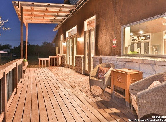 1523 Meadow Glen, Adkins, TX 78101