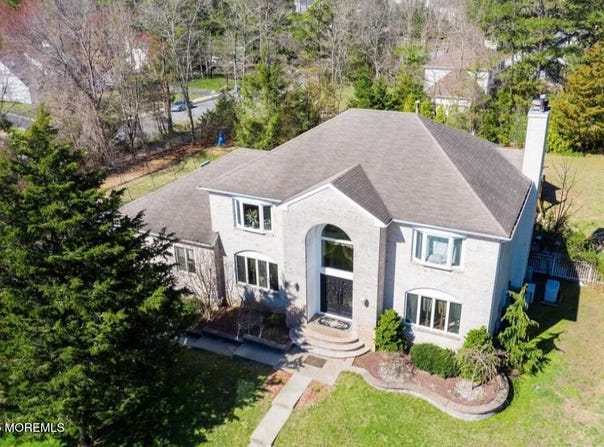 7 Quaker Hill Road, Jackson, NJ 08527