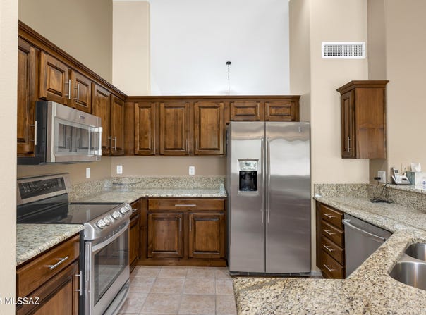 63606 E Desert Peak Drive, Tucson, AZ 85739