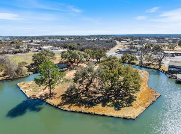 1302 Ranch Road 1431, Kingsland, TX 78639