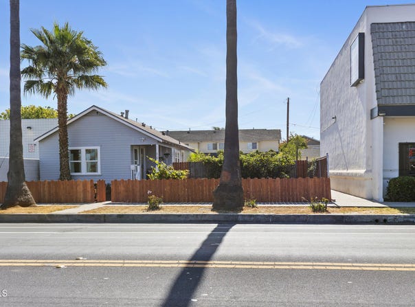 618 South C Street, Oxnard, CA 93030