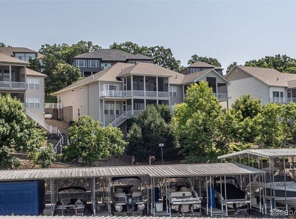 548 Lakeshore Drive, Lake Ozark, MO 65049