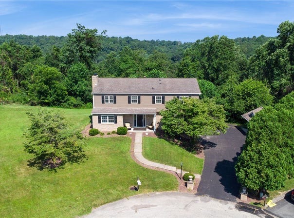 1085 Mcallister Dr, Plum Boro, PA 15068