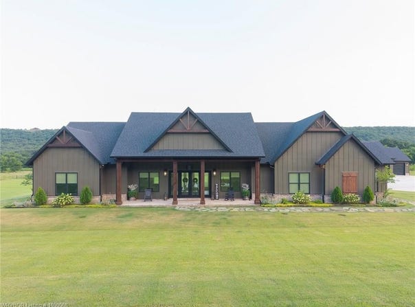 8300 Bear Hollow RD, Fort Smith, AR 72916