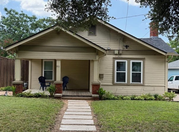 911 N Montclair Avenue, Dallas, TX 75208