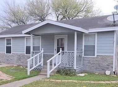 1118 E Huisache Avenue, Kingsville, TX 78363