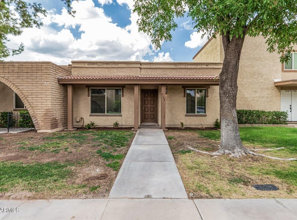 2142 E Donner Drive, Tempe, AZ 85282