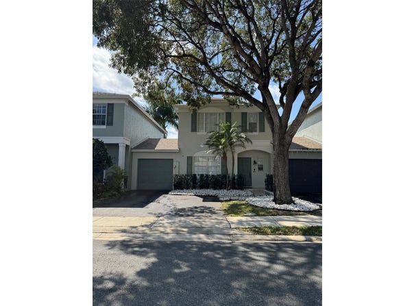 9530 E Plum Harbor Way, Tamarac, FL 33321