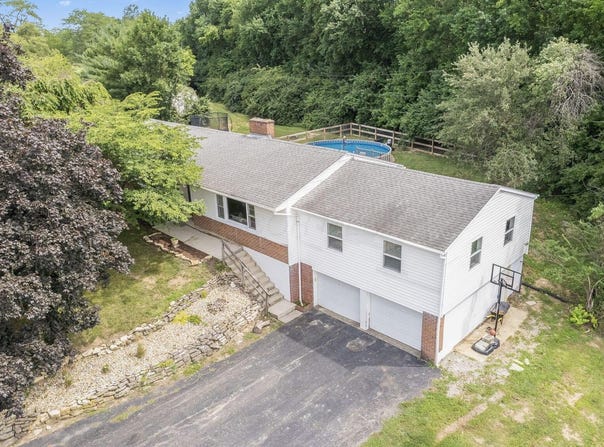 2484 State Route 37 W, Delaware, OH 43015