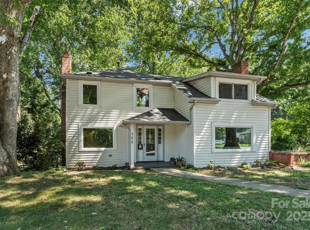 300 Patton Street, Morganton, NC 28655