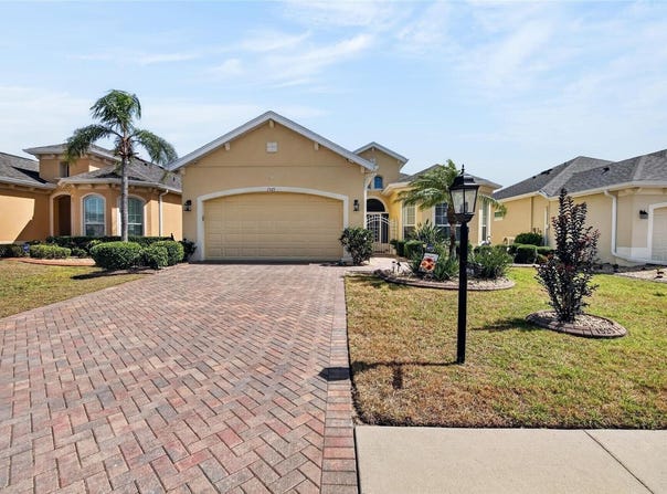 1525 EMERALD DUNES Drive, SUN CITY CENTER, FL 33573