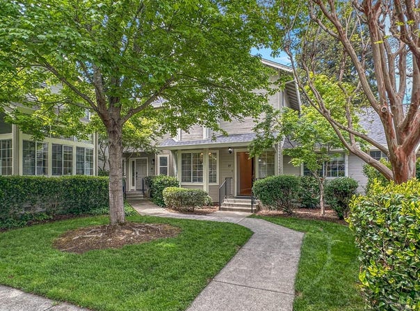 89 Valley Club Circle, Napa, CA 94558