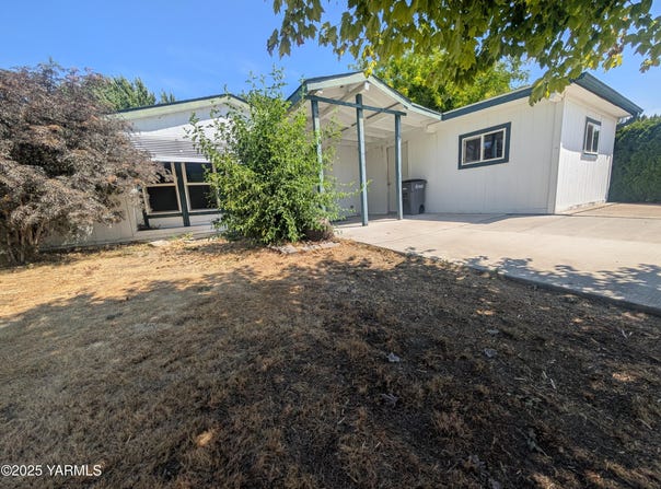 3701 Gun Club Rd, Yakima, WA 98901
