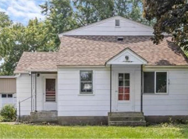 2114 5th Avenue NE, Austin, MN 55912