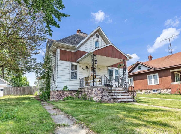823 N MAIN Street, MARION, WI 54950-9205