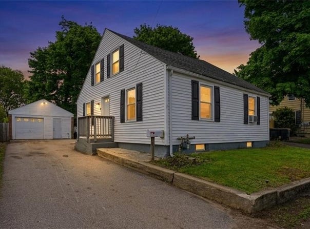 5 Maple Avenue, Smithfield, RI 02917