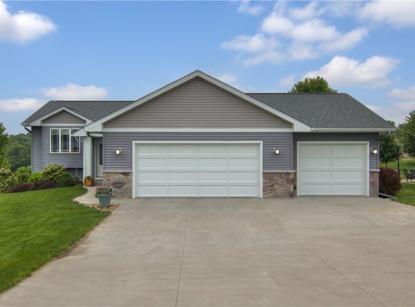 964 S Kelly Road, Ellsworth, WI 54011