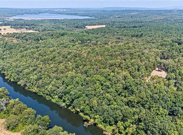 1505 Tucker Mountain Road, Dover, AR 72837