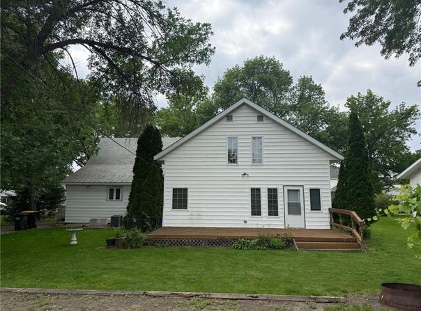 306 1st Street, Belview, MN 56214