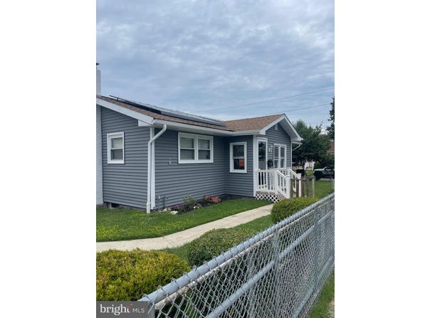 520 BEM STREET, RIVERSIDE, NJ 08075