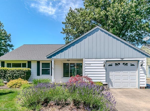31435 Bayridge Boulevard, Willowick, OH 44095