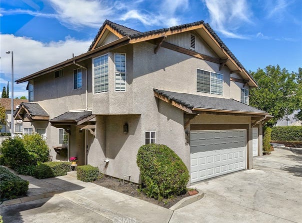 20851 Community Street 10, Winnetka, CA 91306