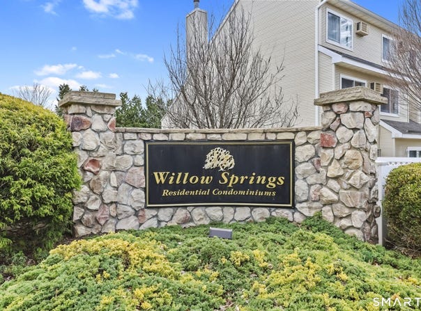 305 Willow Springs, New Milford, CT 06776