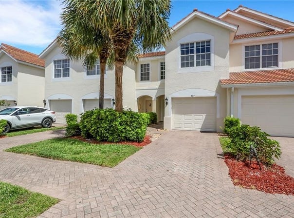 937 Hampton Cir, NAPLES, FL 34105