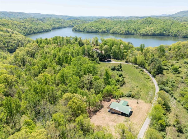 4042 Cabin Land Drive, Radford, VA 24141