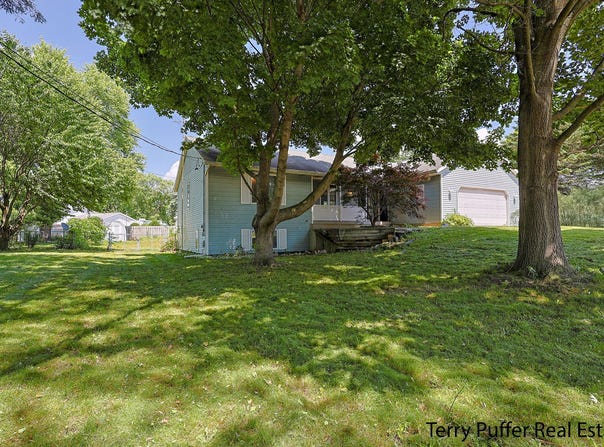 4651 Remembrance Road NW, Grand Rapids, MI 49534