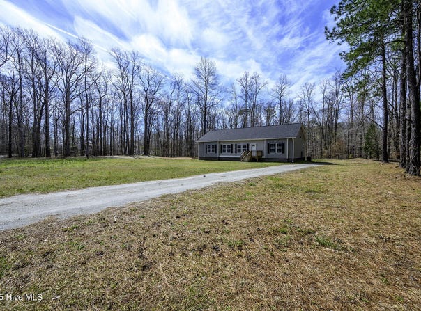 279 Skippers Lane Lane, New Bern, NC 28562