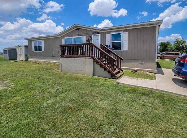 7151 WoodLake Pkwy, San Antonio, TX 78218