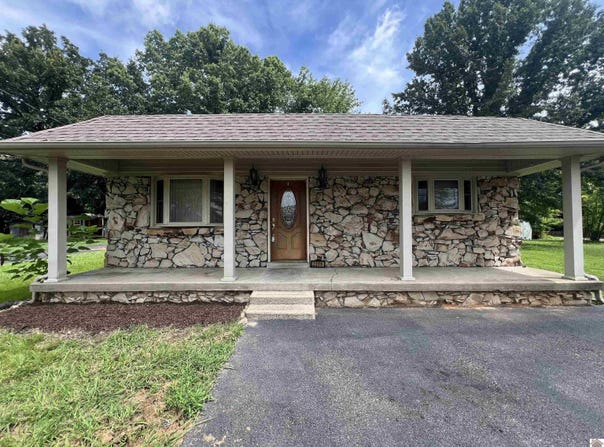 2209 S 28th Street, Paducah, KY 42003