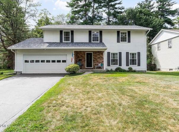 5 Wisconsin Avenue, Bethlehem, NY 12054