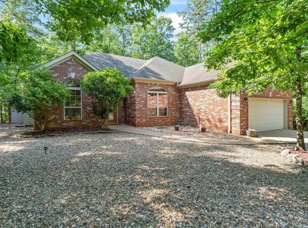 4 Pintuerero Way, Hot Springs Village, AR 71909