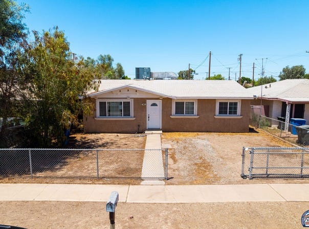 989 E J St, Brawley, CA 92227