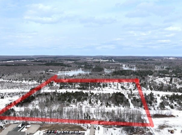 W M-32, Gaylord, MI 49735