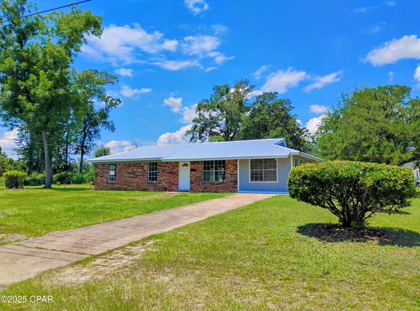 576 Martin Luther King Drive, Chipley, FL 32428