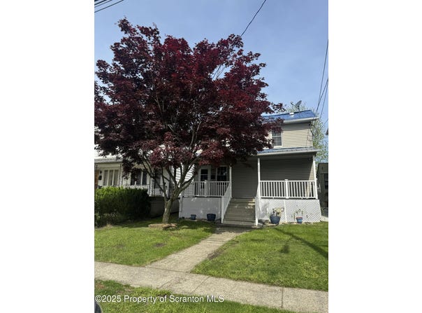 525 N Hyde Park Avenue, Scranton, PA 18504